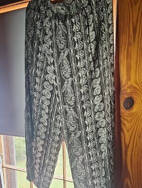 Xhilaration Brown and White Floral Print Elastic Waist Pants